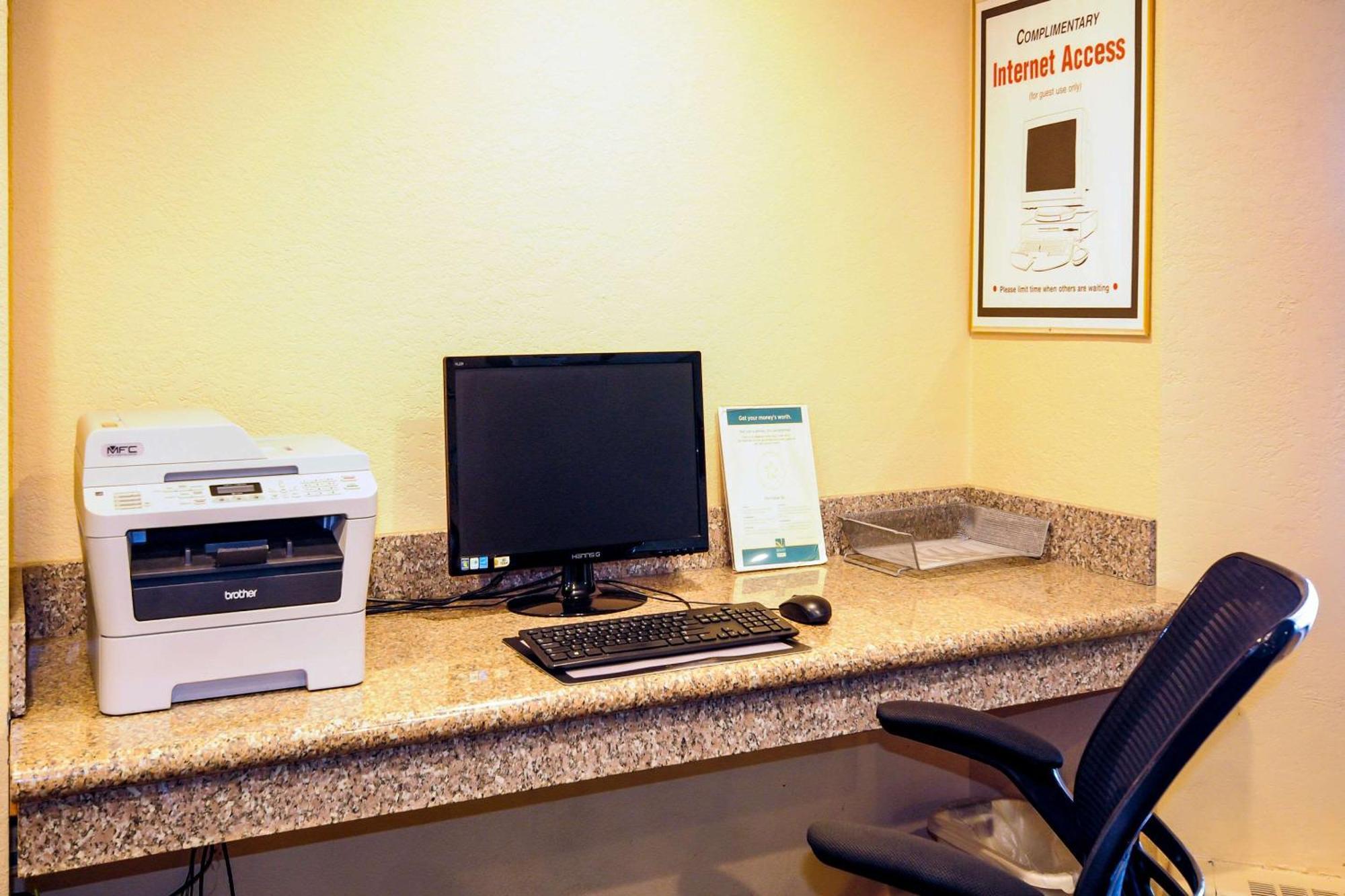 Quality Inn Stadium Area Green Bay Dış mekan fotoğraf